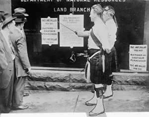 Royal Highland Prints: Recruiting, Montreal, 1914. Creator: Bain News Service