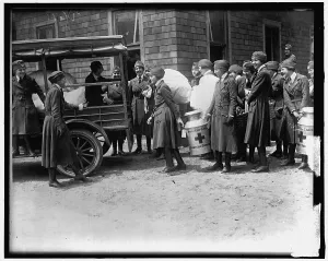 Red Cross, between 1910 and 1920. Creator: Harris & Ewing. Red Cross, between 1910 and 1920. Creator: Harris & Ewing