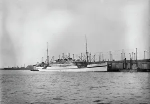 Passenger Steamer Prints: RED CROSS, 1914. Creator: Bain News Service
