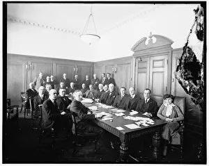 Red Cross (grp), between 1910 and 1920. Creator: Harris & Ewing. Red Cross (grp), between 1910 and 1920. Creator: Harris & Ewing