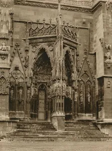 Regensburg Prints: Regensburg - Cathedral Corch, 1931. Artist: Kurt Hielscher