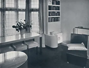 Dennis Gallery: Renovart Ltd: A one-room flat with a useful corner fitment which incldes an electric