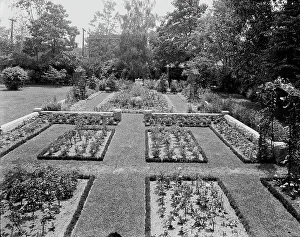 Garden Design Prints: Residence of Mrs. Franklin H. Walker