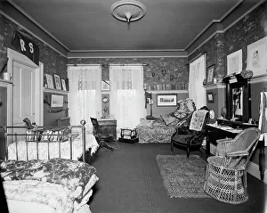 Chaise Longue Prints: Residence of Mrs. H.C. Parke, bed room