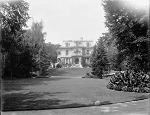 Detached Prints: A residence on Sherwood Ave. (i)