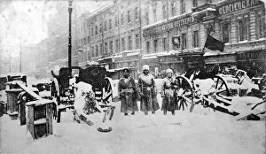 Images Dated 29th November 2008: Revolutionary barricades on Liteyny Prospekt, Petrograd, Russia, 27 February 1917