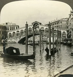 Gondolas Prints: The Rialto and the Grand Canal (N. E. ), Venice, Italy, c1909. Creator: Unknown