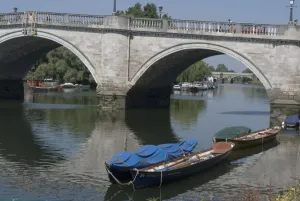 Twickenham Prints: Richmond Bridge, Surrey, England, 28 / 6 / 10. Creator: Ethel Davies; Davies, Ethel