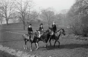 Central Park Prints: Riding - Central Park, between c1910 and c1915. Creator: Bain News Service