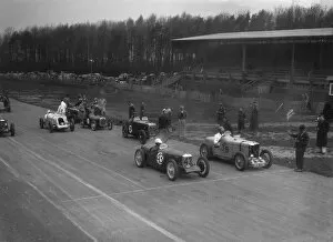 Castle Donington Gallery: Riley Brooklands of H Hodgson and MG Magnette of H Levy, Donington Park, Leicestershire, 1935