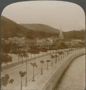 Stereogram Prints: Rio Janeiros 5 mile quay, encircling worlds largest land-locked bay, c1900