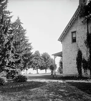 Detroit River Prints: Rio Vista, Grosse Ile, Mich. between 1900 and 1910. Creator: William H. Jackson