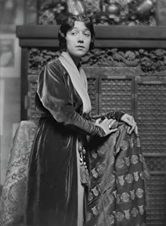 Apprehension Prints: Riobouchinsky, F. Mrs. portrait photograph, 1916 Jan. 3. Creator: Arnold Genthe