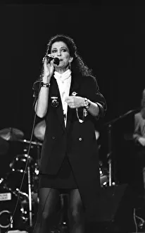 Worthing Prints: Rita Coolidge, Assembley Halls, Worthing, 1988. Artist: Brian O Connor