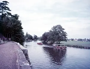 Day Out Prints: The River Avon at Stratford, Warwickshire, c1955. Creator: Arthur Charles Kirby Ware