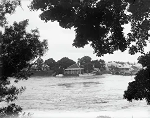Lestrange Robert Augustus Henry Prints: River in flood, (Brisbane?), c1900s