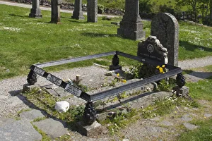 Rob Roys grave at Balquhidder Parish Church, Stirling, Scotland