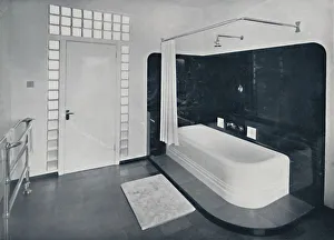 Robin Byng - Bathroom in Grosvenor Square, London, showing te Insulight glass blocks