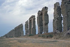 Tunis Prints: Roman aqueduct in Carthage