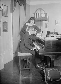 Piano Stool Prints: Rosa Ponselle, between c1915 and c1920. Creator: Bain News Service