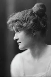 Rose, Miss, portrait photograph, 1915. Creator: Arnold Genthe