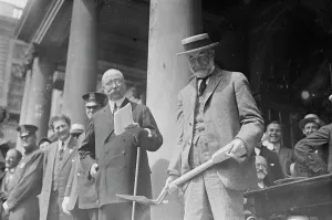 Banker Prints: Ross Appleton notifies Gaynor, 1913. Creator: Bain News Service