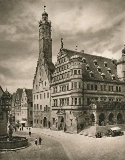 Mittelfranken Prints: Rothenburg o. d. T. - Rathaus, 1931. Artist: Kurt Hielscher