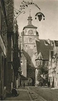 Mittelfranken Prints: Rothenburg o. d. T. - Weisser Turm, 1931. Artist: Kurt Hielscher
