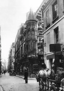 Flammarion Prints: Rue Vieille du Temple, Hotel Barbette, Paris, 1931. Artist: Ernest Flammarion