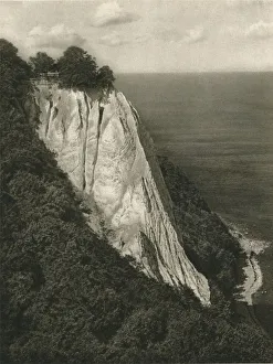 Deutschland Prints: Rugen - Konigsstuhl, 1931. Artist: Kurt Hielscher