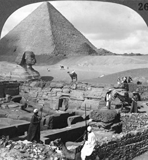 Breasted Collection: Ruins of the granite temple, the Sphinx and Great Pyramid, Egypt, 1905.Artist: Underwood & Underwood