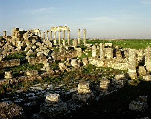 Ruins of the Temple of Zeus Belos, Apamea (Afamia), Syria, 2001. Creator: LTL