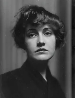 Rushmore, Vivian, Miss, portrait photograph, 1914 Apr. 23. Creator: Arnold Genthe