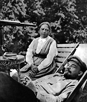 Deck Chair Prints: Russian Bolshevik leader Vladimir Lenin and Nadezhda Krupskaya, Gorki, USSR, 1922