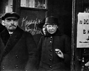 Russian Bolshevik leader Vladimir Lenin and his wife, Nadezhda Krupskaya, Russia, 1922