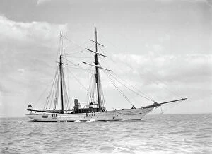 Sailing Collection: The sailing yacht Sea Belle under way, 1911. Creator: Kirk & Sons of Cowes