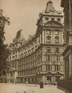 Salisbury House: Palatial Business Premises in the City, c1935. Creator: Donald McLeish Salisbury House: Palatial Business Premises in the City, c1935. Creator: Donald McLeish