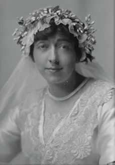 Wedding Day Prints: Sampson, R.W. Mrs. portrait photograph, 1914 Nov. 13. Creator: Arnold Genthe