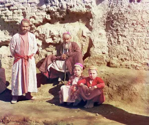 Ethnographic Prints: Sart types, Samarkand, between 1905 and 1915. Creator: Sergey Mikhaylovich Prokudin-Gorsky