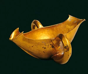 Schliemann Collection: Sauceboat with double spout and two handles. Artist: Gold of Troy, Priam?s Treasure