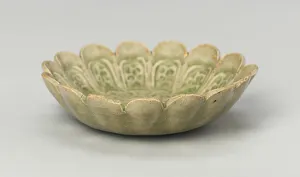 Awata Ware Prints: Scalloped Dish with Stylized Floral Sprays and Sickle-Leaf Scrolls, 12th / 13th century