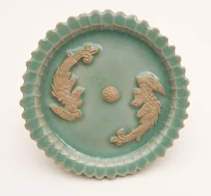 Phoenix Prints: Scalloped-Rim Dish with Confronted Phoenixes and Floral Stamen