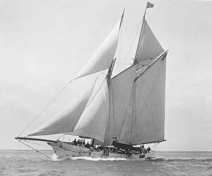 Gaff Rig Collection: The schooner Astria sailing close-hauled. Creator: Kirk & Sons of Cowes