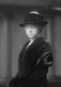Schwan, L.M. Mrs. portrait photograph, 1913 Apr. 7. Creator: Arnold Genthe