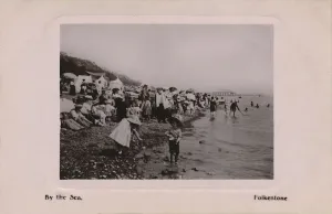 Paddling Gallery: By the Sea, Folkestone, late 19th-early 20th century