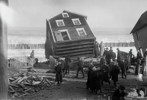 Photographglass Negative Prints: Seabright -- Wreck of life saving station, 1914. Creator: Bain News Service