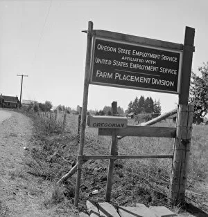 Wayside Gallery: A seasonal office is maintained by the State... near West Stayton, Marion County, Oregon, 1939