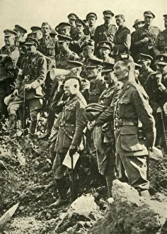 Western Front Gallery: The Second Armys Chief on the Flanders Front: general Sir Herbert Plumer (in centre