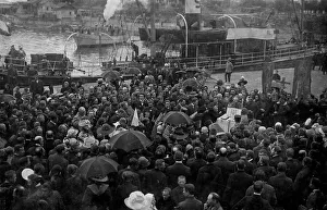 Farewell Prints: Seeing off the Expedition on the Pier, 1912. Creator: Nikolay Vasilyevich Pinegin