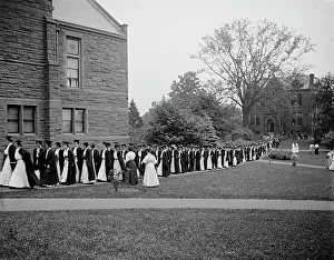 Further Education College Prints: Seniors marching to chapel, Mount Holyoke College